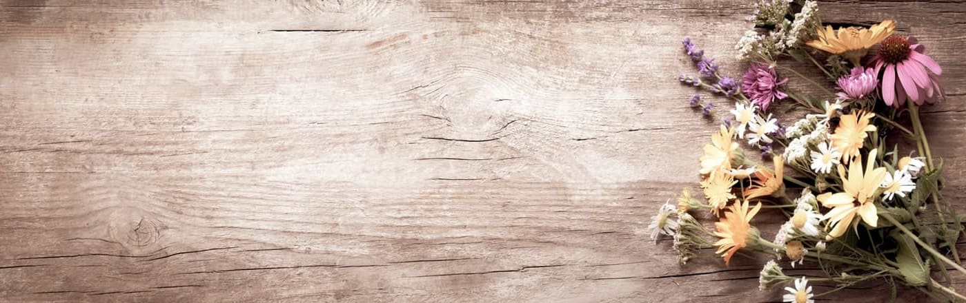 50代女性の薄毛対策｜更年期に増える抜け毛と髪のボリューム低下をどうケアする？